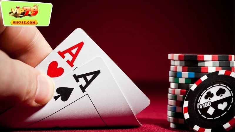 Luật chơi Poker Pineapple